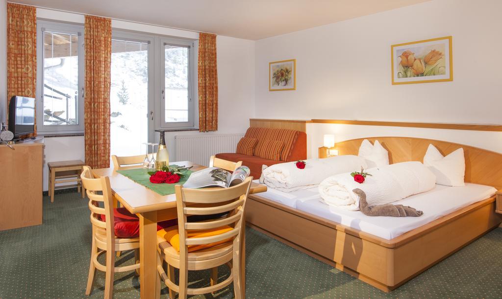 Villa Alpin Обергургль Номер фото